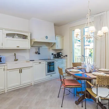 Apartment Tulipani 11 - Tremezzina *